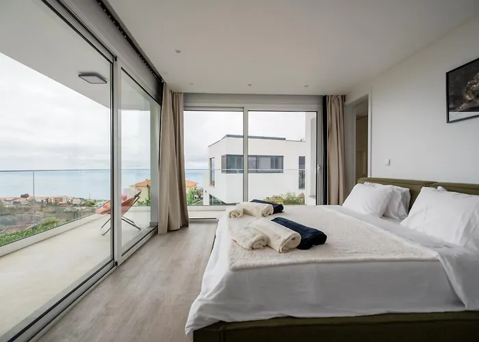 Sunny Ocean View - Calma